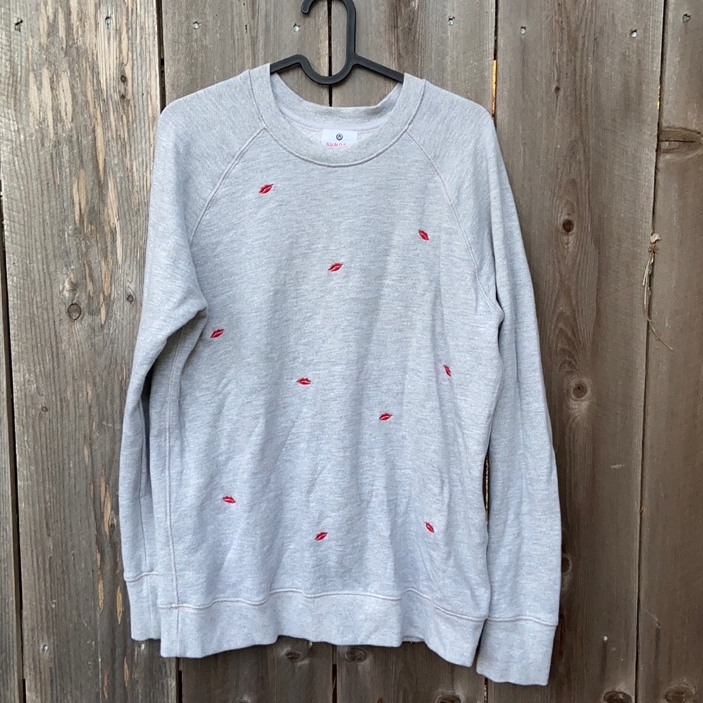 Sundry Lips Raglan Pullover - Picture 3 of 11